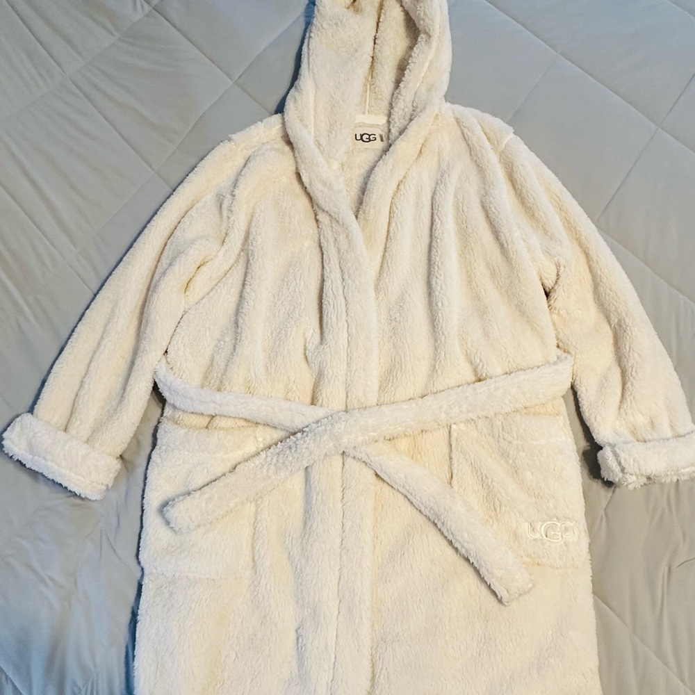 UGG Ivory Plush Hooded Robe